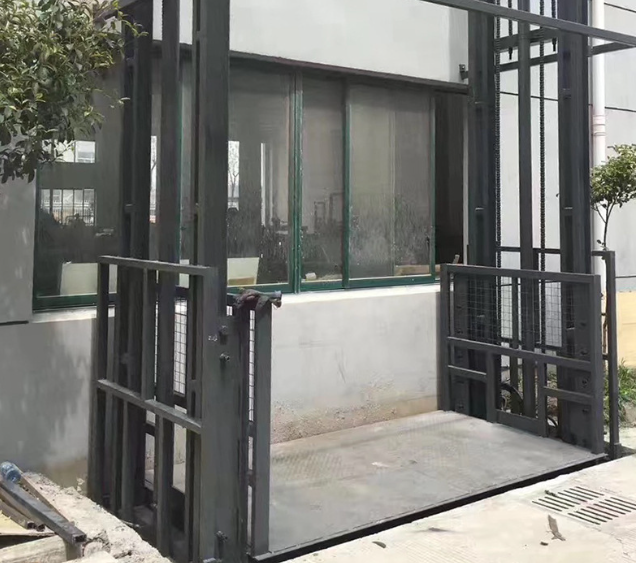 吉林导轨式施工升降机助力民生工程提速增效